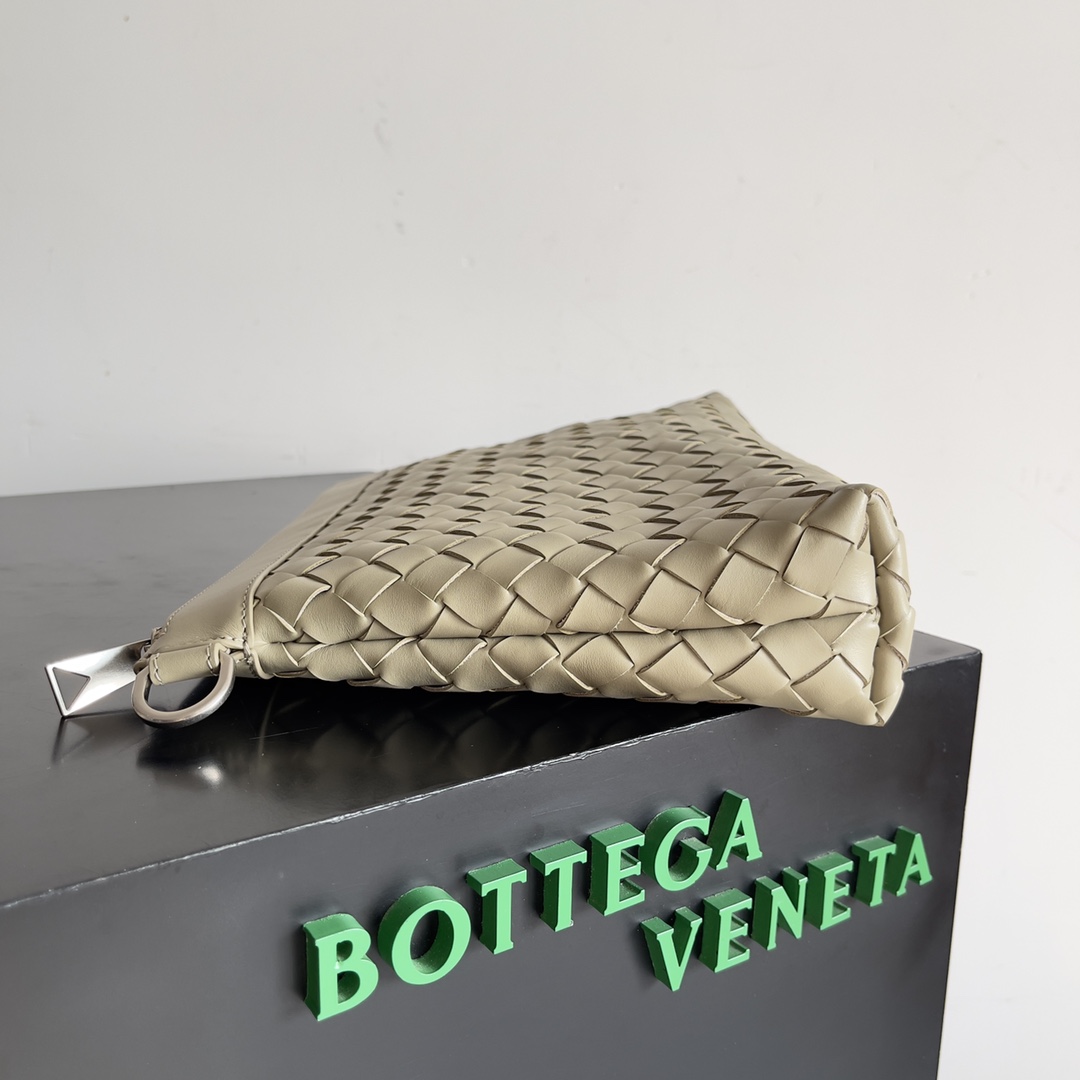 Bottega Veneta Clutch Bags